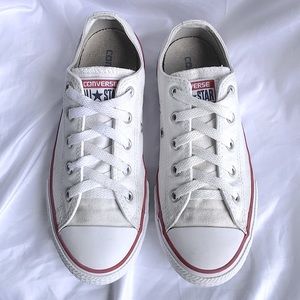 Converse White Chucks